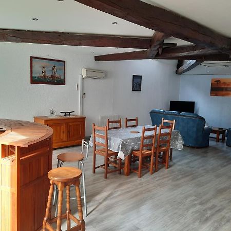 Appartement Tres Spacieux 4 Chambres 6 Couchages Noidans-le-Ferroux Ngoại thất bức ảnh