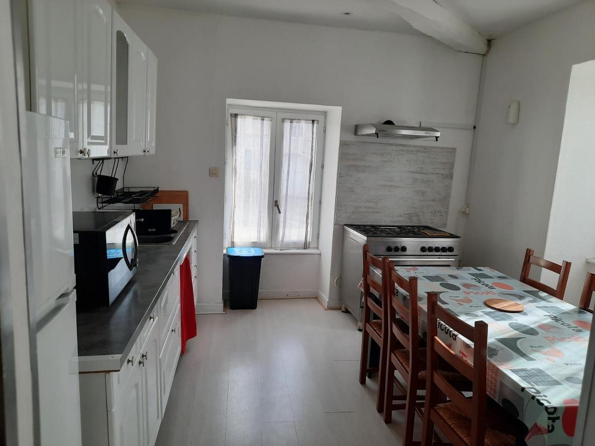 Appartement Tres Spacieux 4 Chambres 6 Couchages Noidans-le-Ferroux Ngoại thất bức ảnh